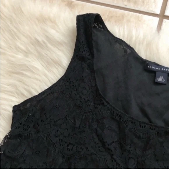 Banana Republic Lace Tank - Picture 3 of 6